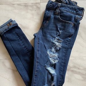 AMERICAN EAGLE DARK WASH, DISTRESSED JEAN